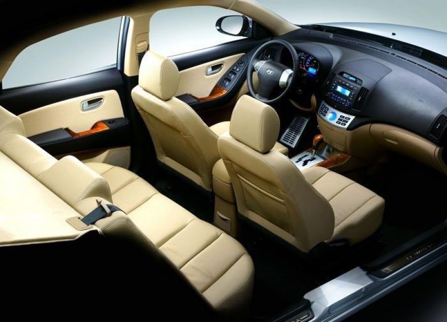  Hyundai Elantra 2009 года  (фото 4 из 8)